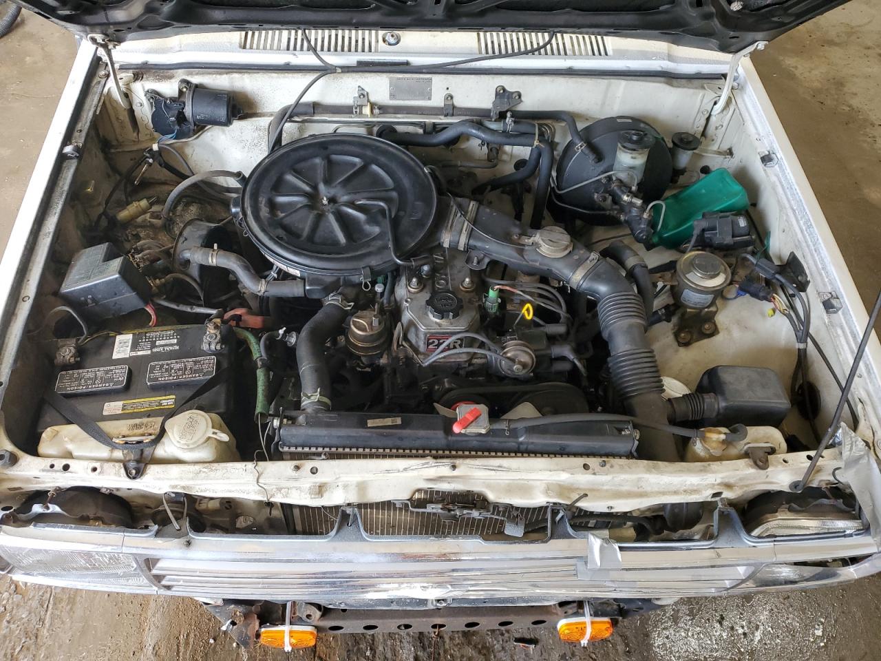 1988 Toyota Pickup - Image 12