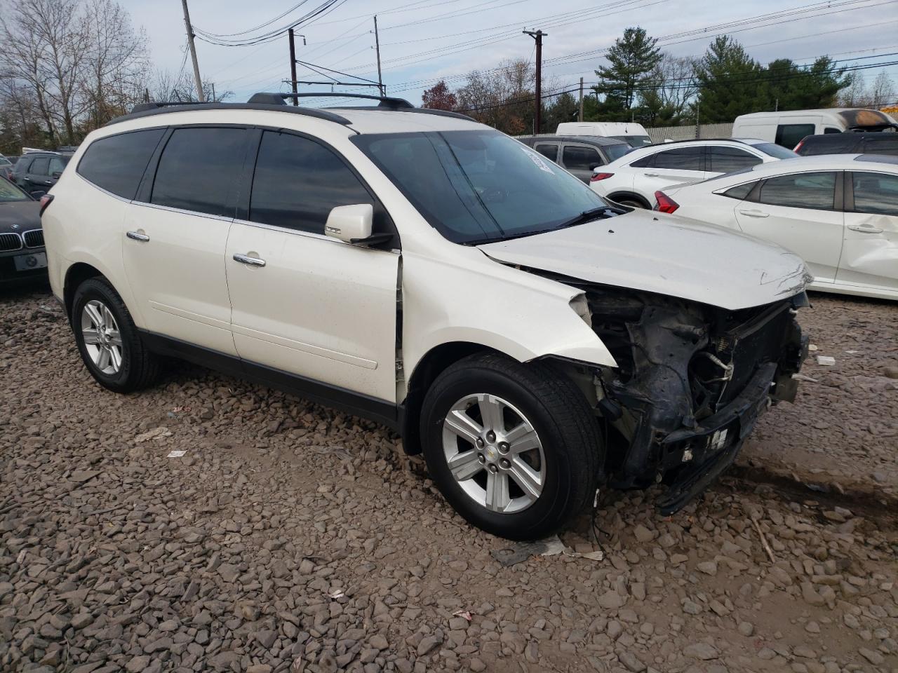 VIN 1GNKVHKDXEJ185546 2014 CHEVROLET TRAVERSE no.4