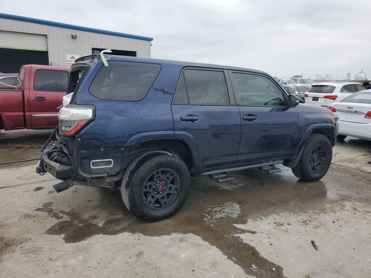 VIN JTEBU5JR2K5698183 2019 TOYOTA 4RUNNER no.3