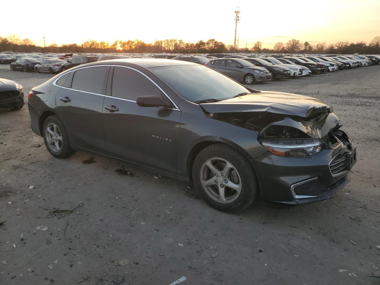 2017 Chevrolet Malibu - Image 4