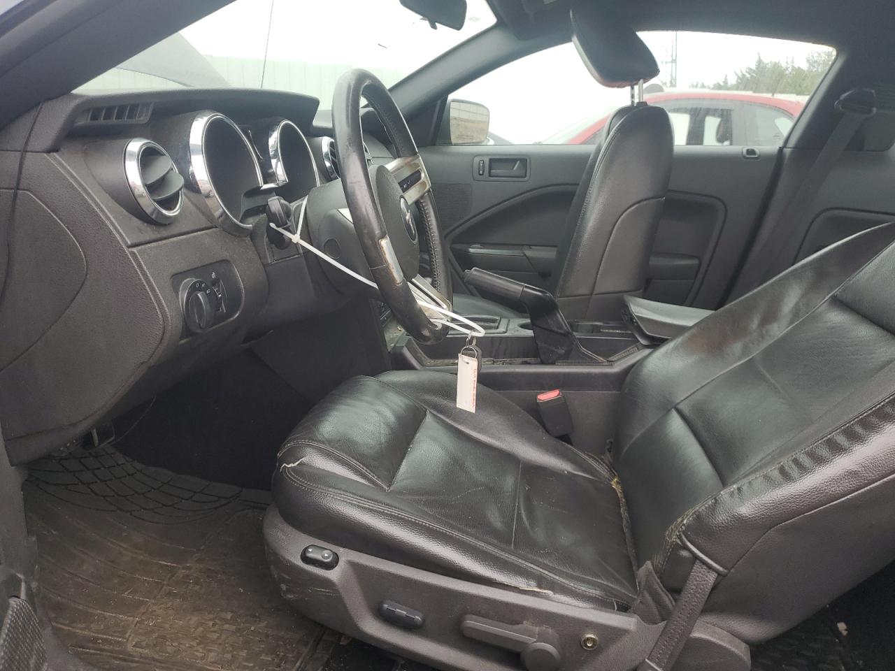 2005 Ford Mustang VIN: 1ZVFT80N055256822 Lot: 89616725