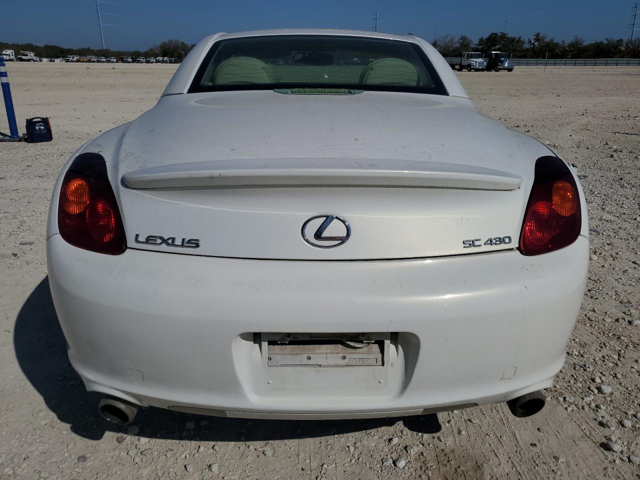 2003 Lexus SC - Image 6