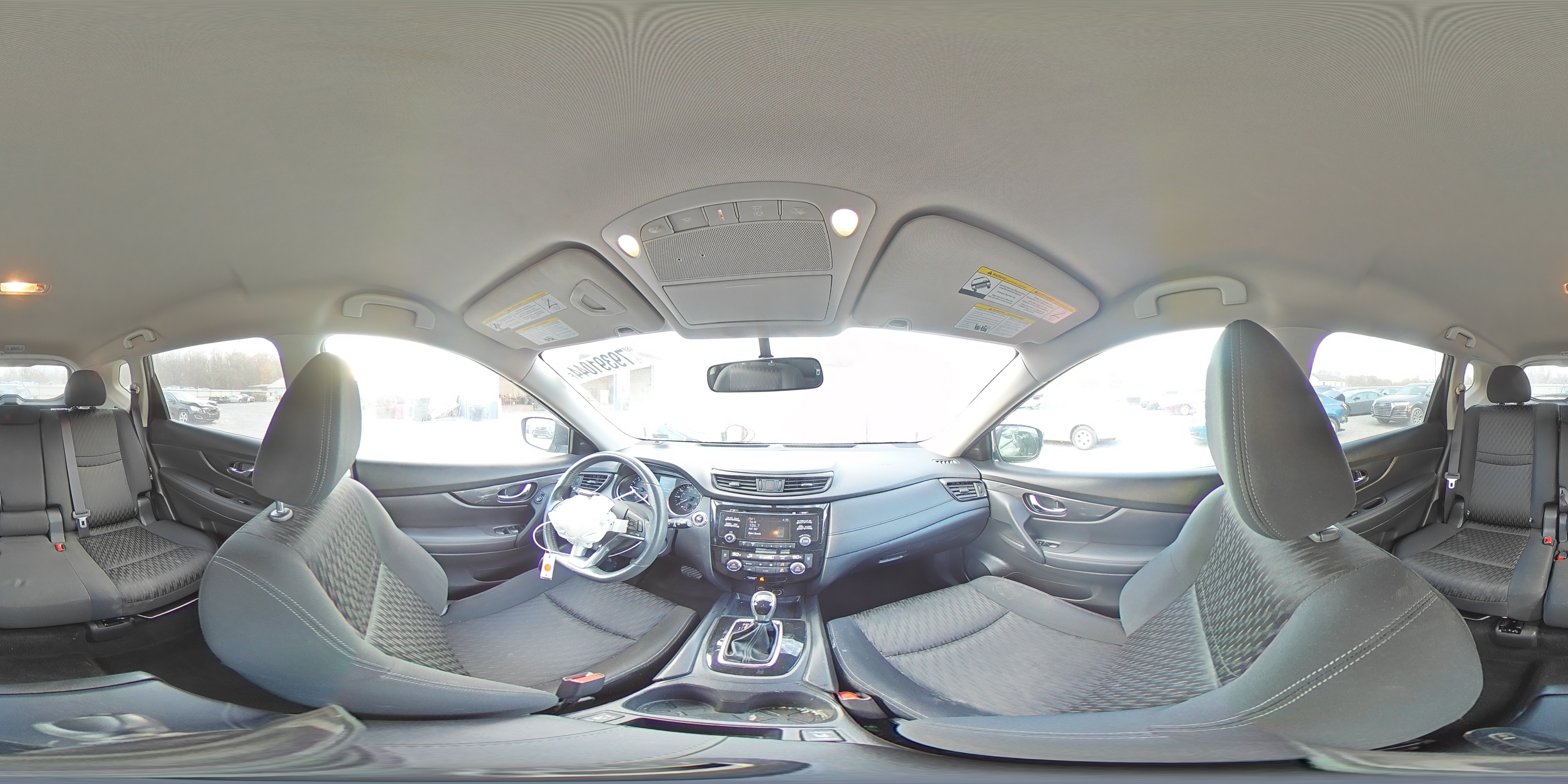 2017 Nissan Rogue - Image 14