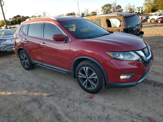  NISSAN ROGUE 2017 Czerwony