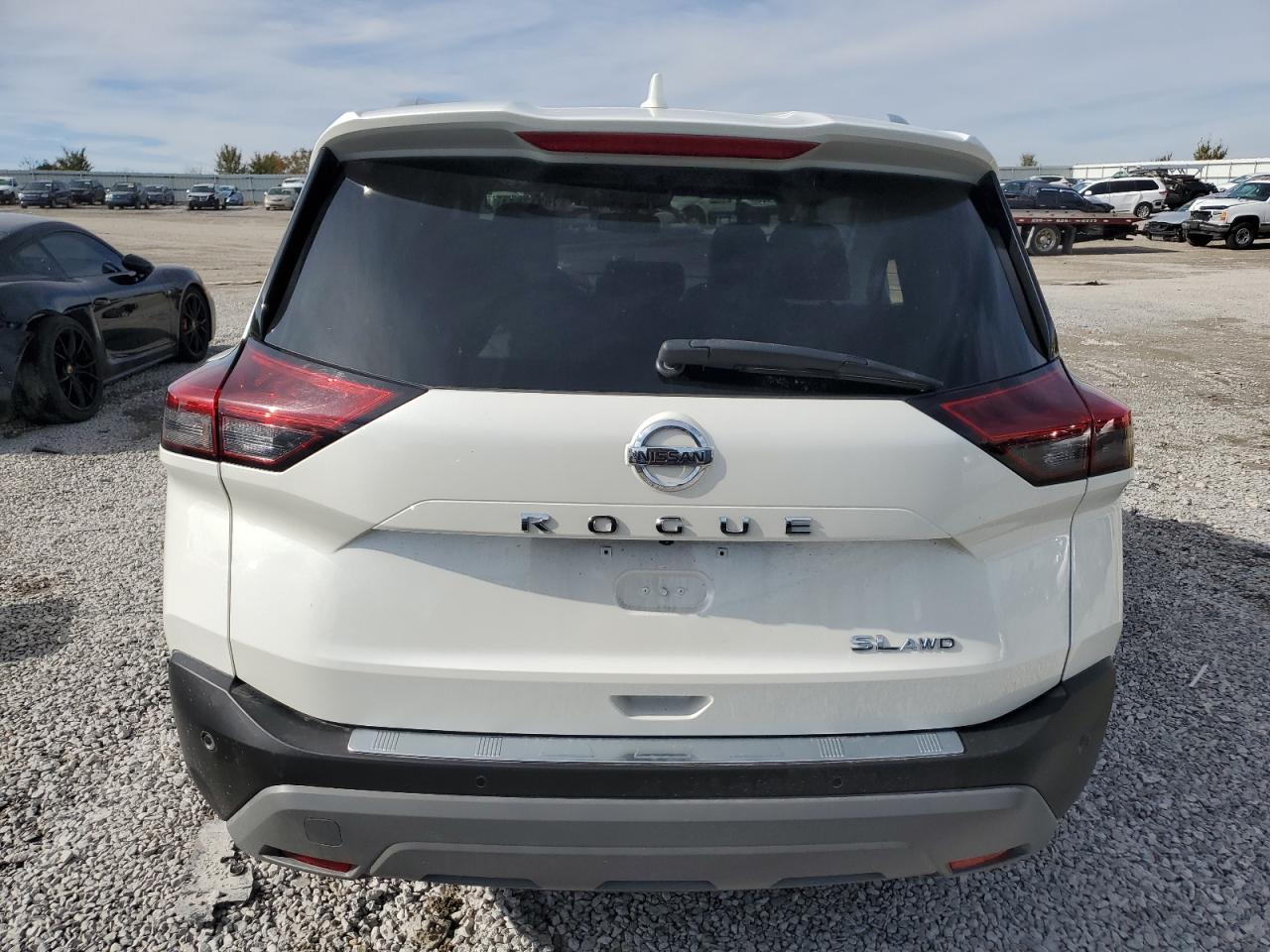2021 Nissan Rogue - Image 6