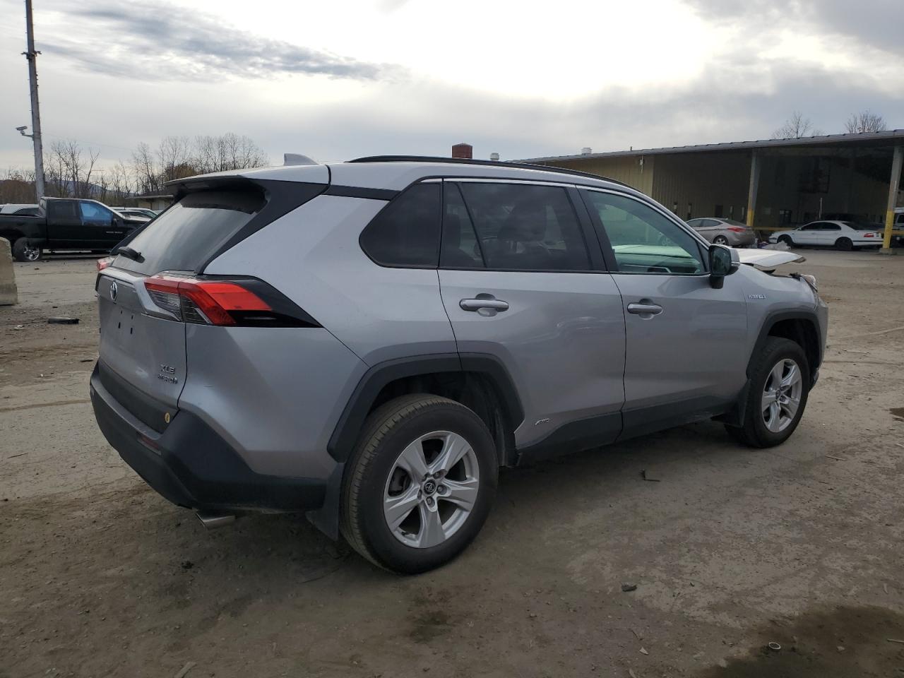 2021 Toyota RAV 4 - Image 3