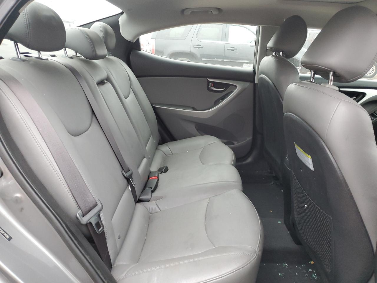 2013 Hyundai Elantra - Image 10
