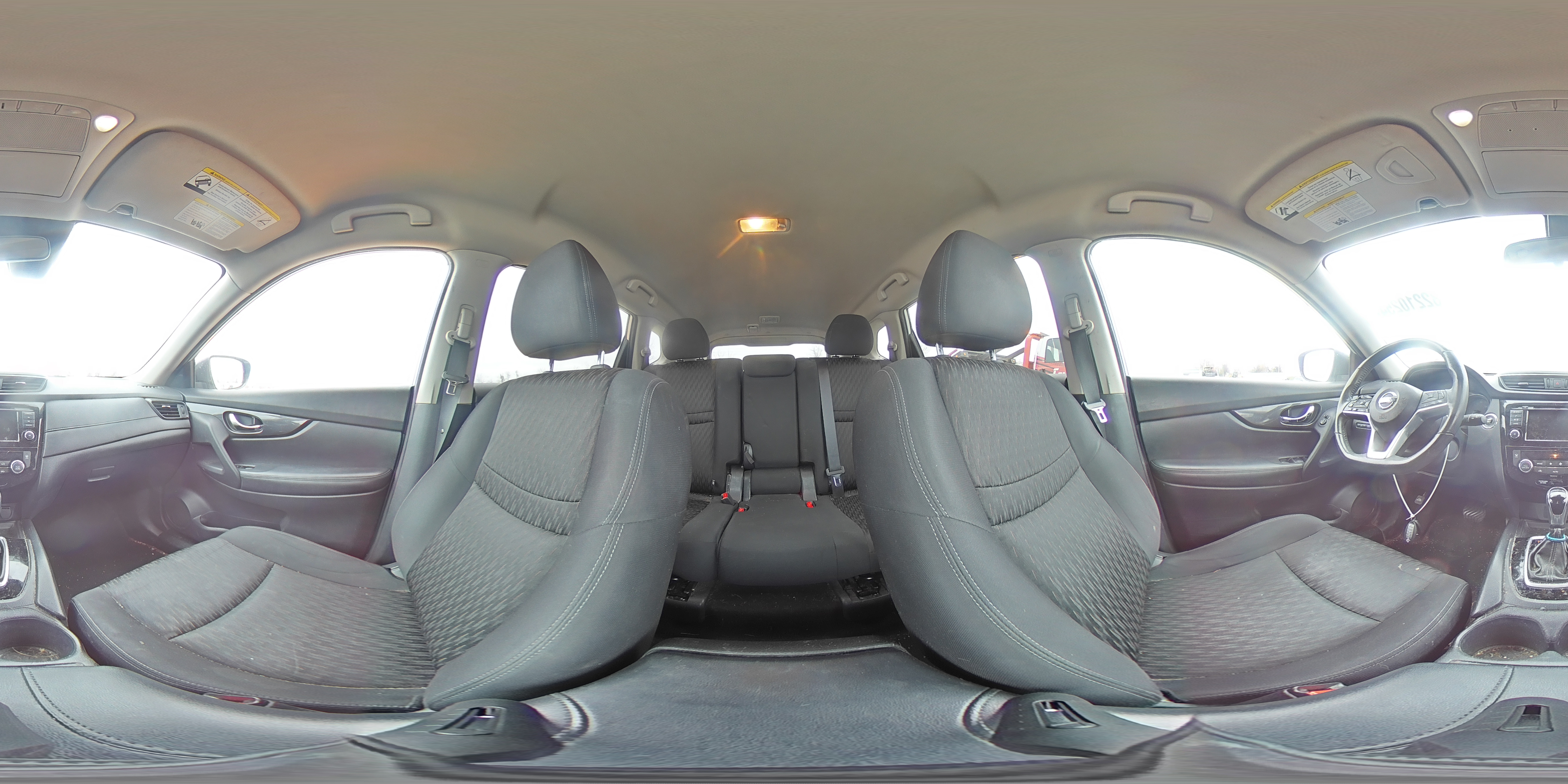 2019 Nissan Rogue - Image 14