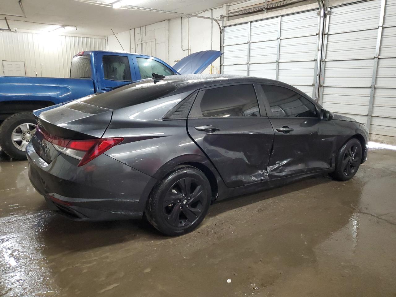 2021 Hyundai Elantra - Image 3