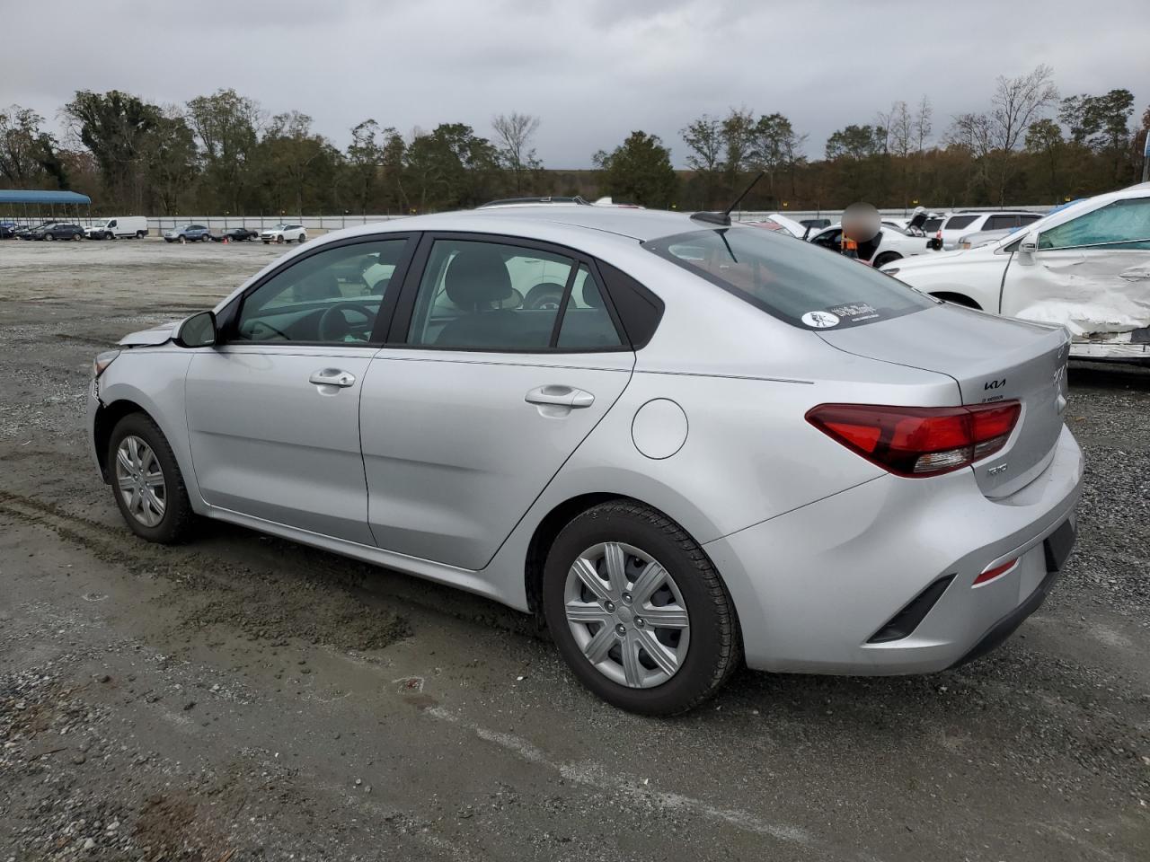 2022 Kia Rio - Image 2