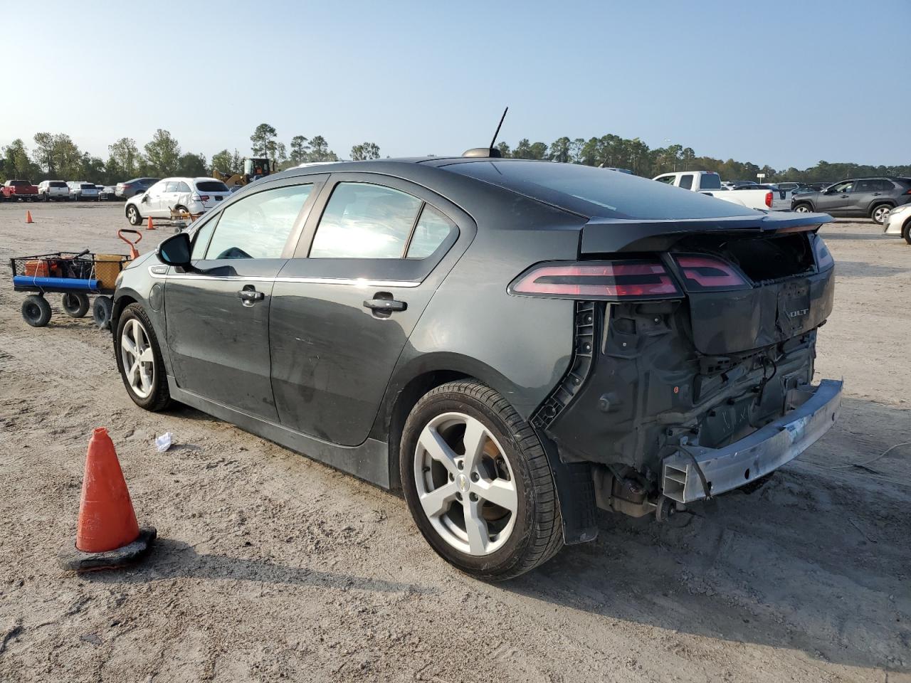 2015 Chevrolet Volt - Image 2