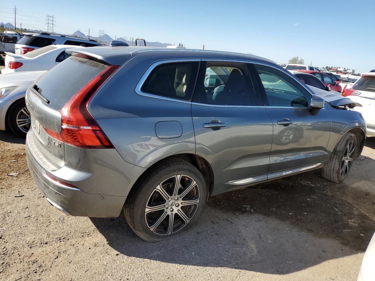 2021 Volvo XC60 - Image 3
