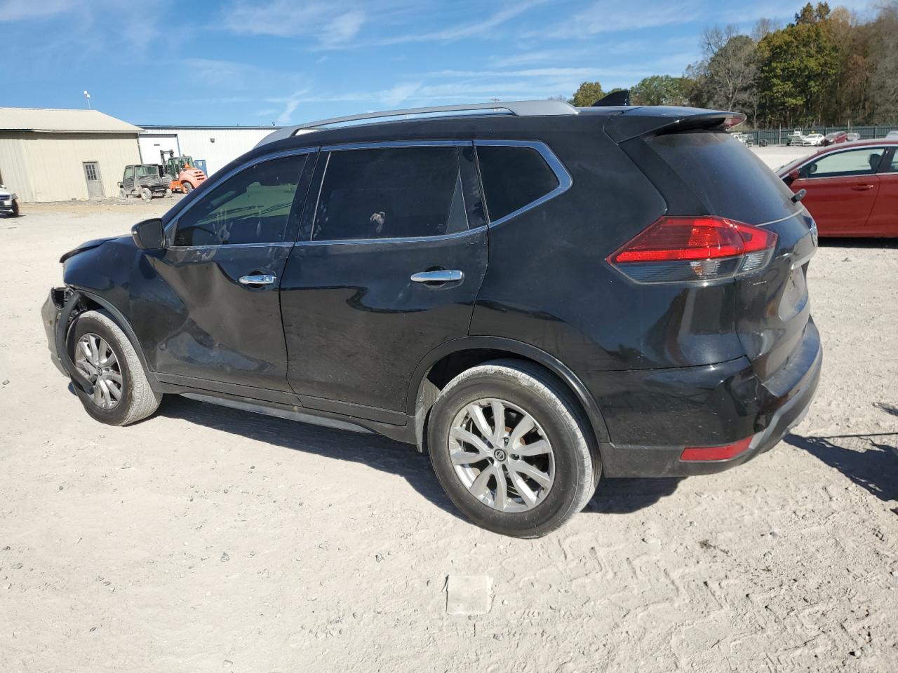2017 Nissan Rogue - Image 2