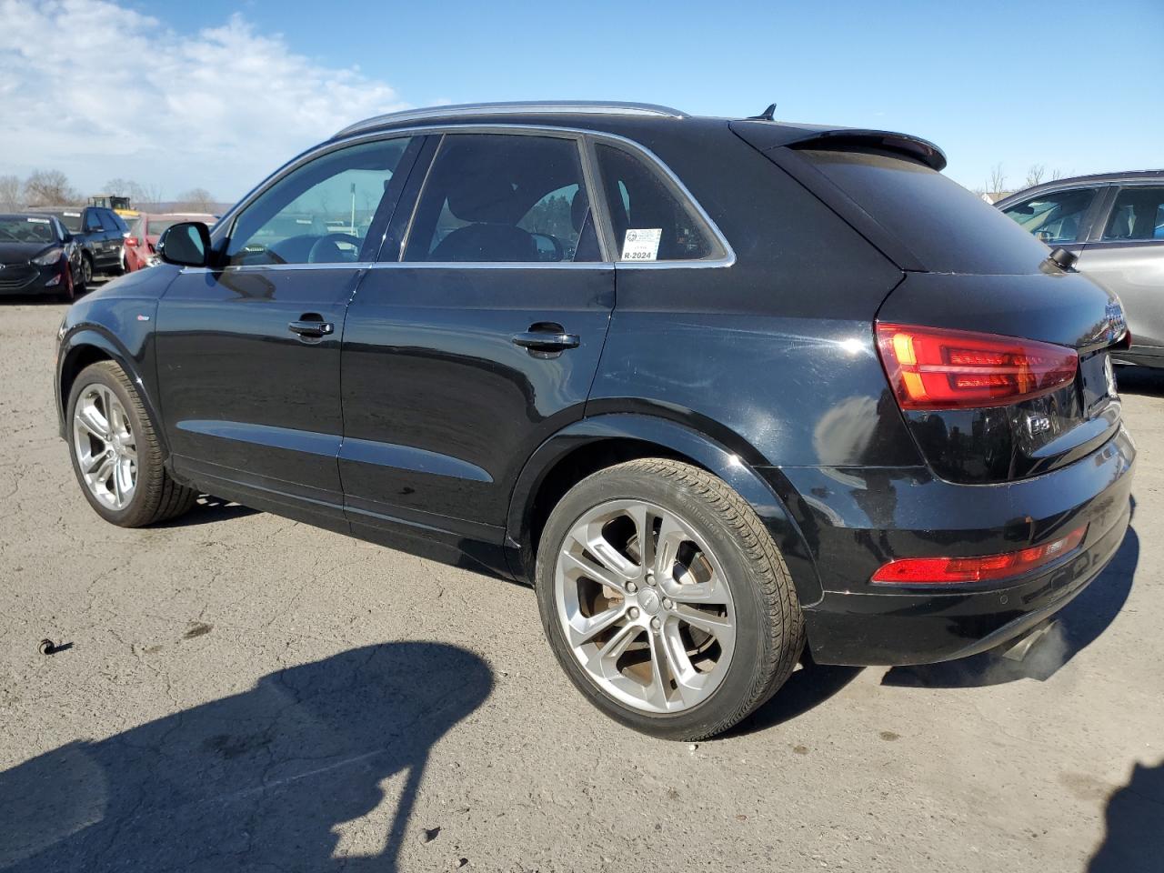 VIN WA1JCCFS8JR008909 2018 AUDI Q3 no.2