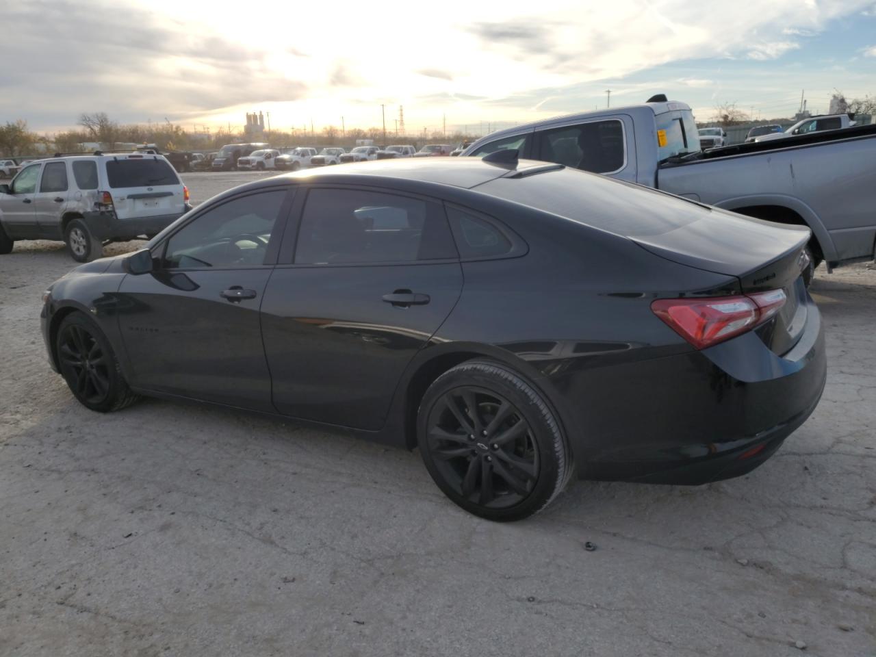 2020 Chevrolet Malibu - Image 2