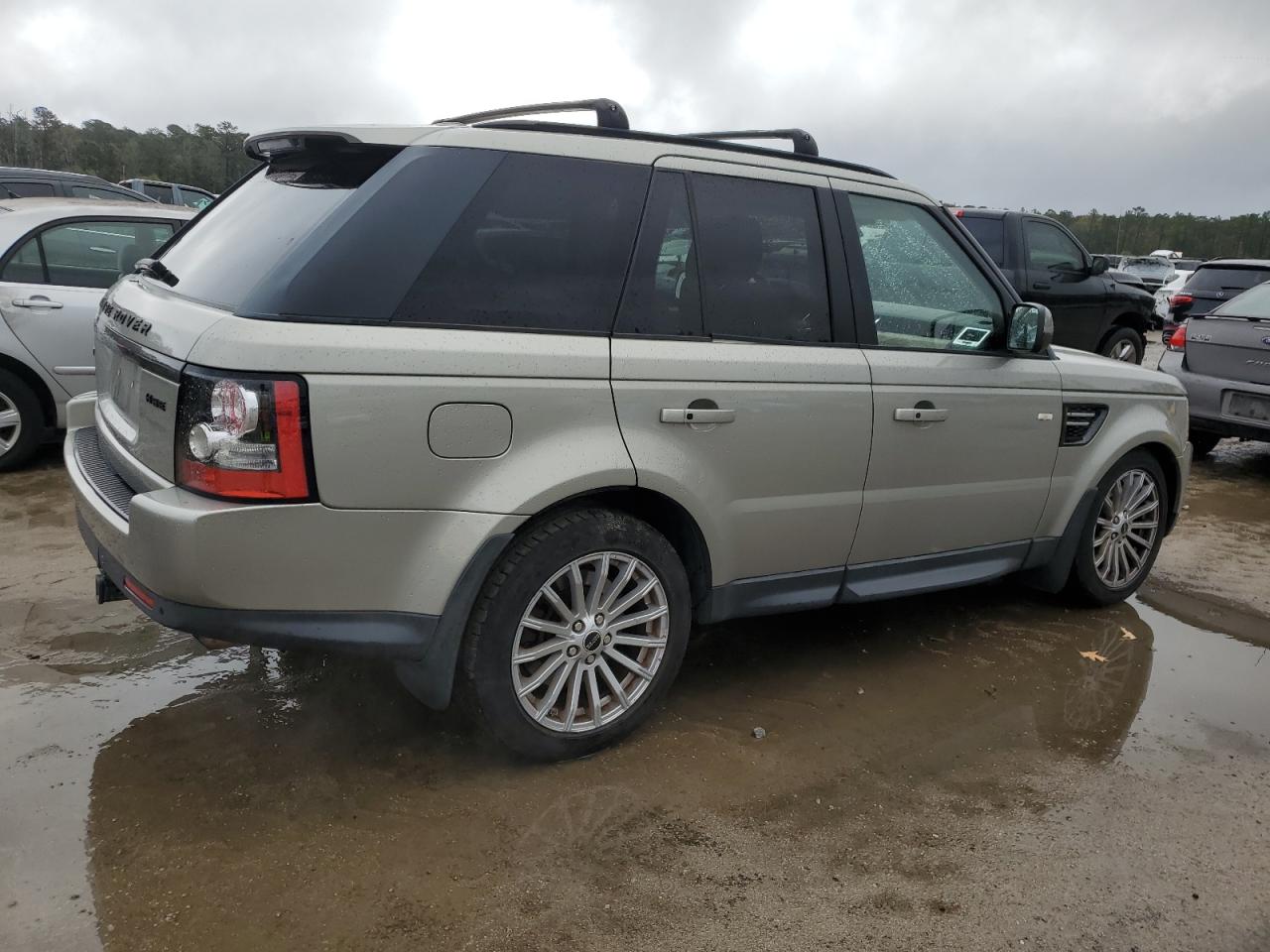 2012 Land Rover Range Rover - Image 3