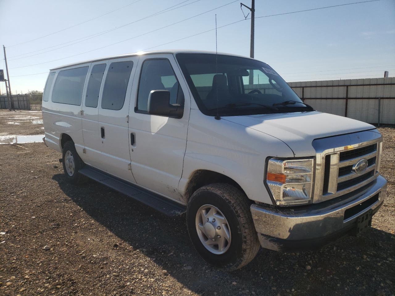 2013 Ford Econoline - Image 4