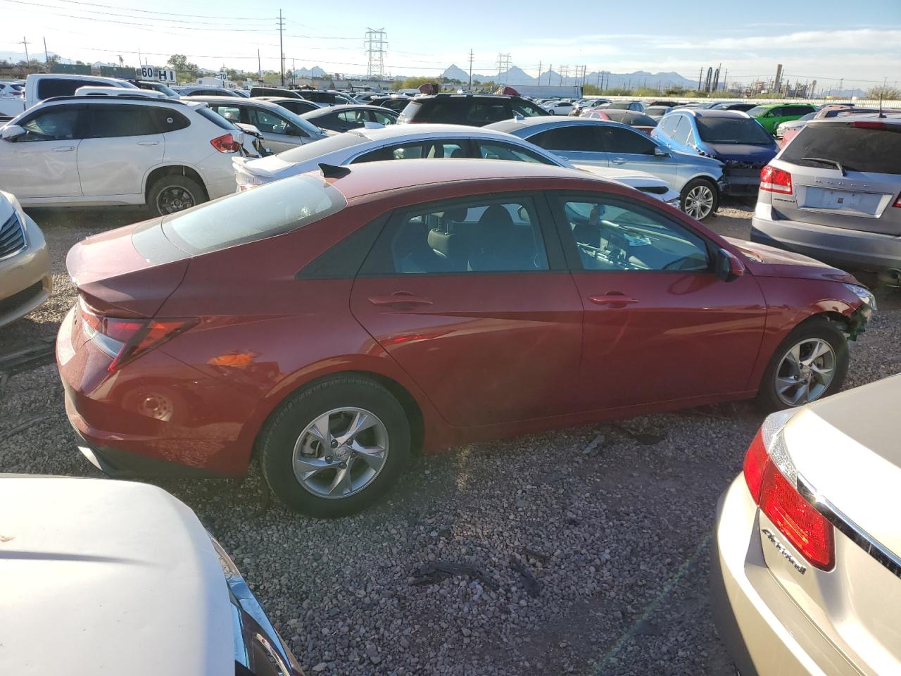2023 Hyundai Elantra - Image 3