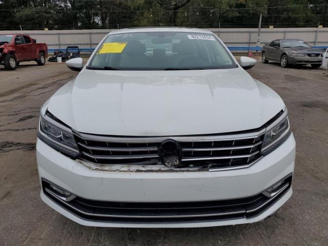  VOLKSWAGEN PASSAT 2016 White