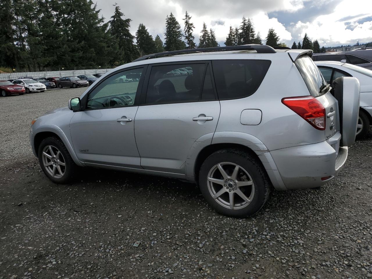 2006 Toyota RAV 4 - Image 2