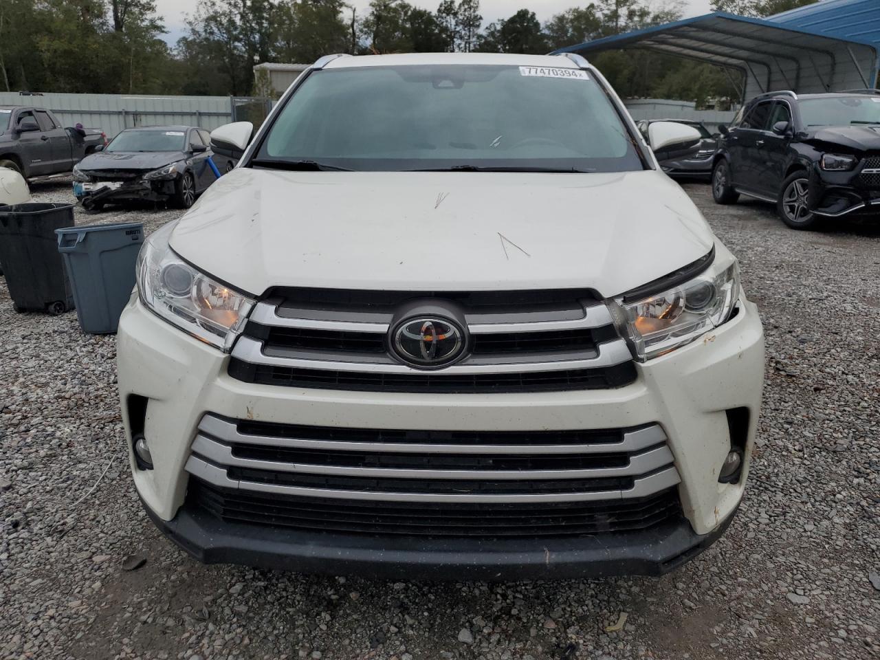 2018 Toyota Highlander - Image 5