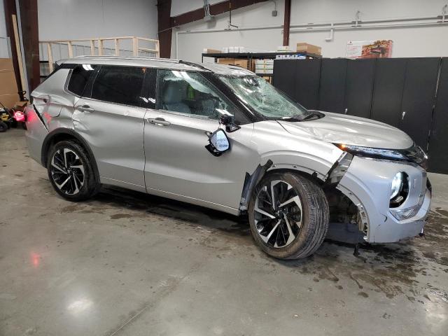  MITSUBISHI OUTLANDER 2022 Srebrny