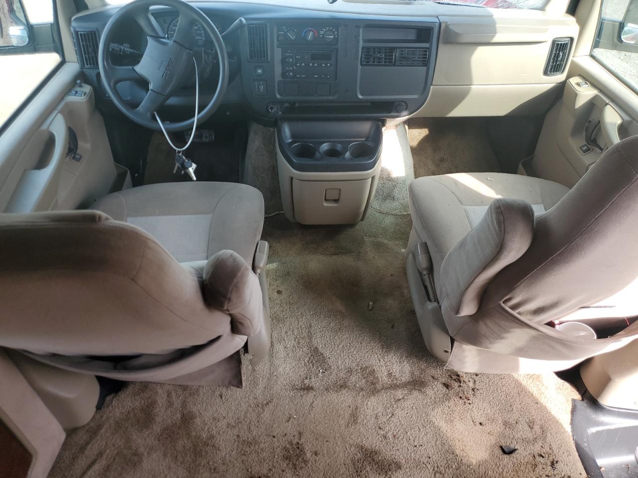 2006 GMC Savana - Image 8