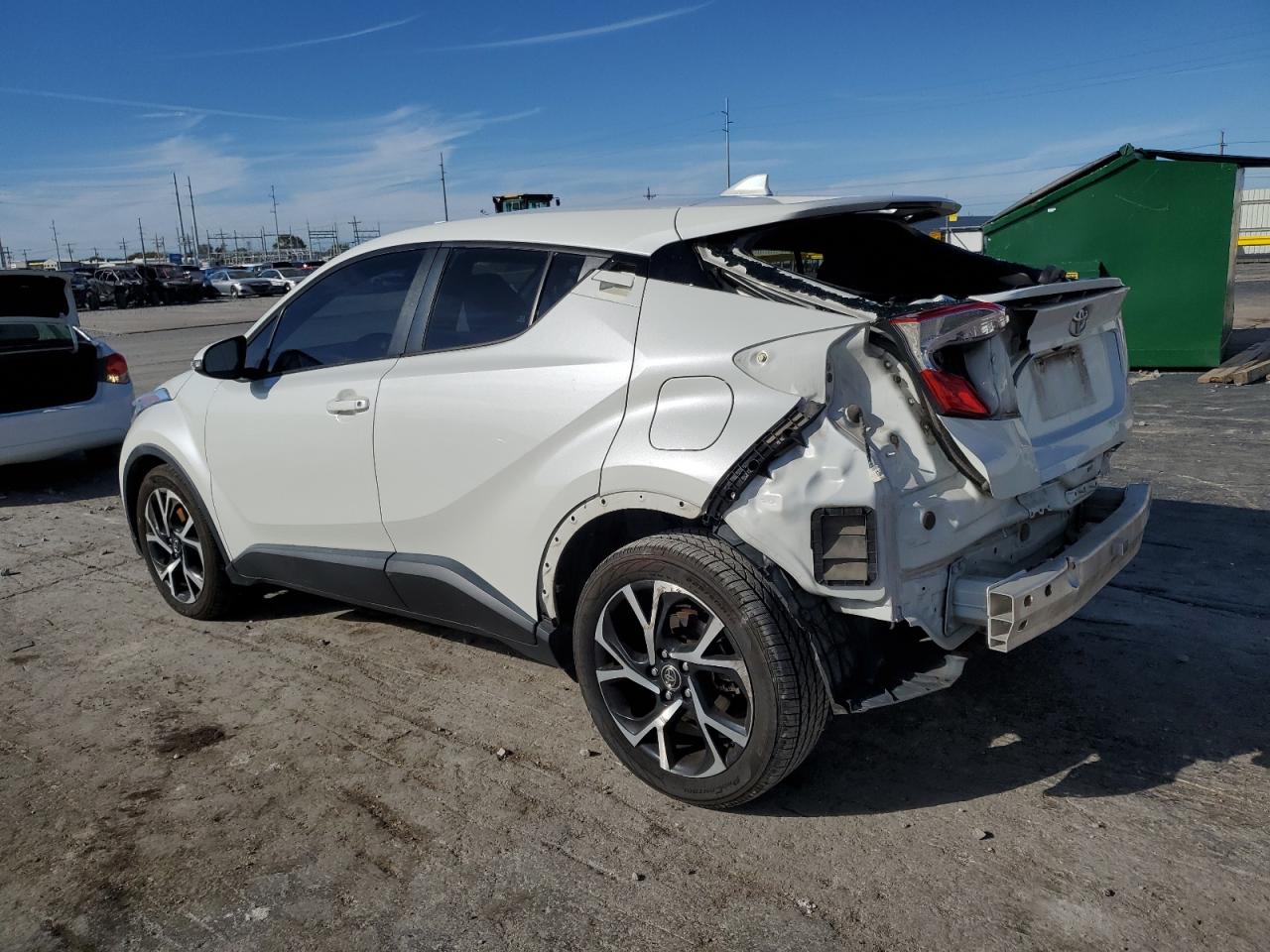 VIN NMTKHMBX2JR039849 2018 TOYOTA C-HR no.2