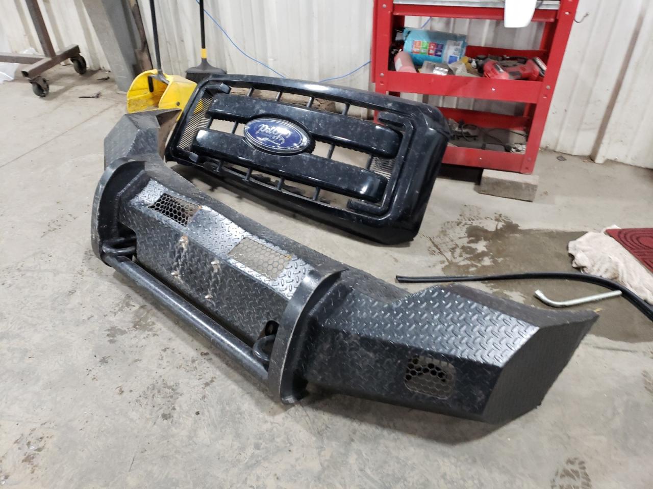 2016 Ford F250 - Image 13