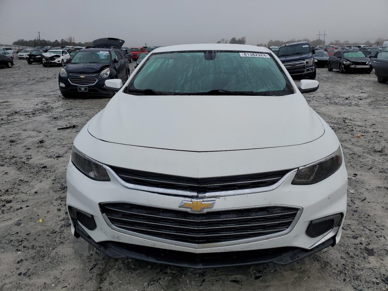 2017 Chevrolet Malibu - Image 5