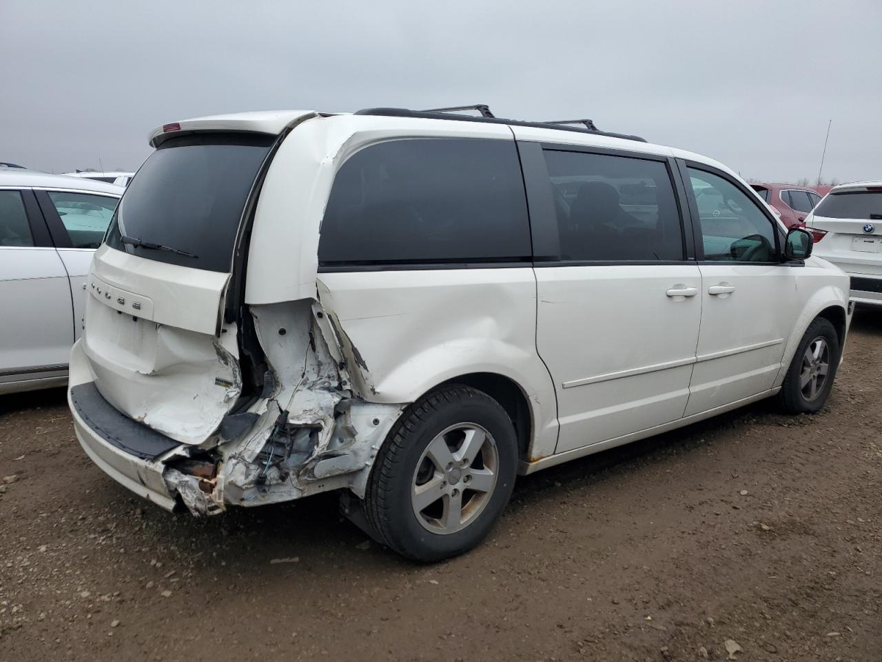 2012 Dodge Caravan - Image 3