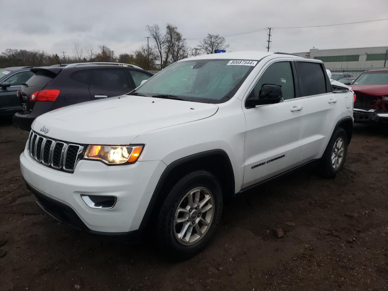 VIN 1C4RJEAG0JC380017 2018 JEEP GRAND CHER no.1