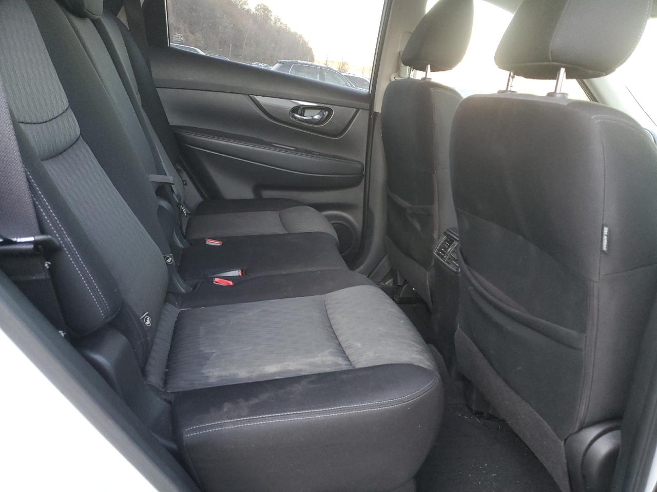 2020 Nissan Rogue - Image 11