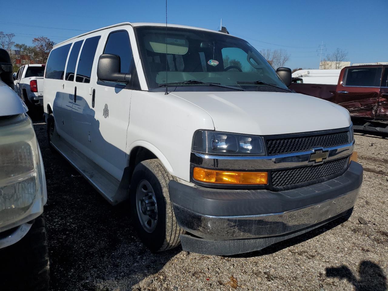 2018 Chevrolet Express - Image 4