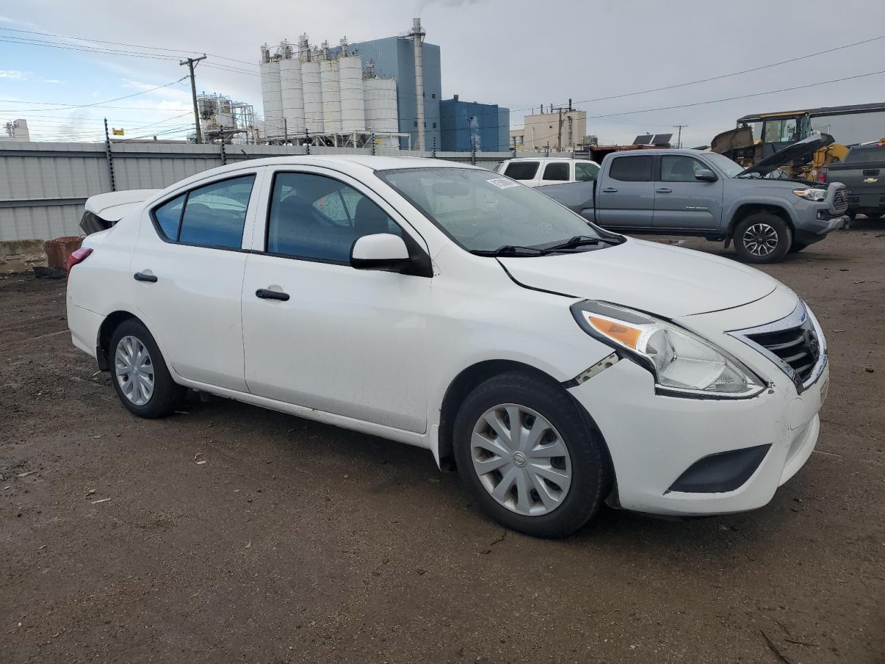 2017 Nissan Versa - Image 4
