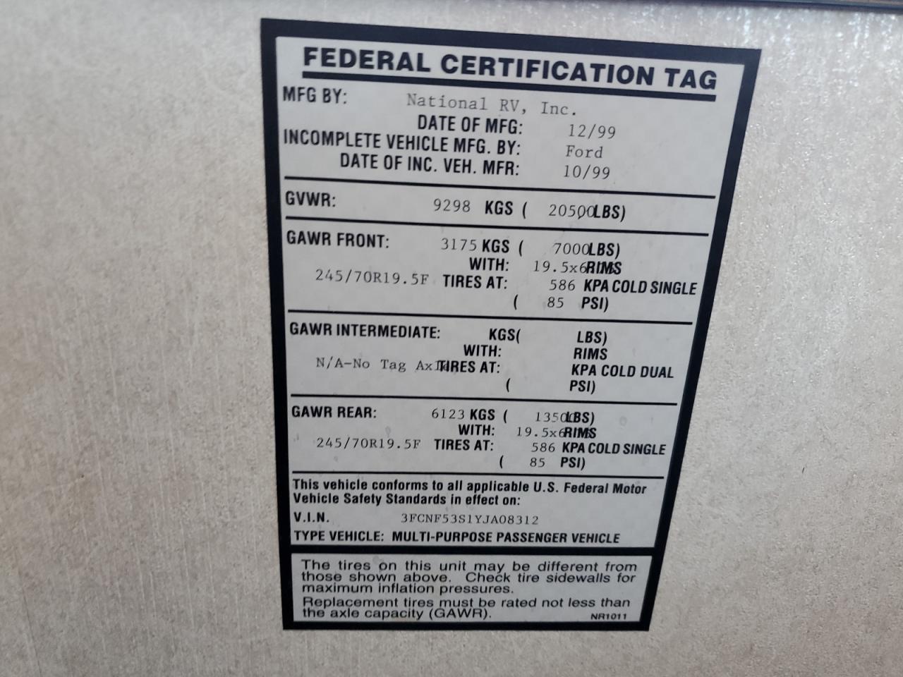 2000 Ford F550 Super Duty Stripped Chassis VIN: 3FCNF53S1YJA08312 Lot: 81840874