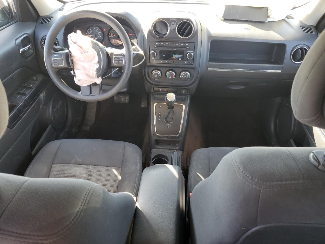 2015 Jeep Liberty (Patriot) - Image 8