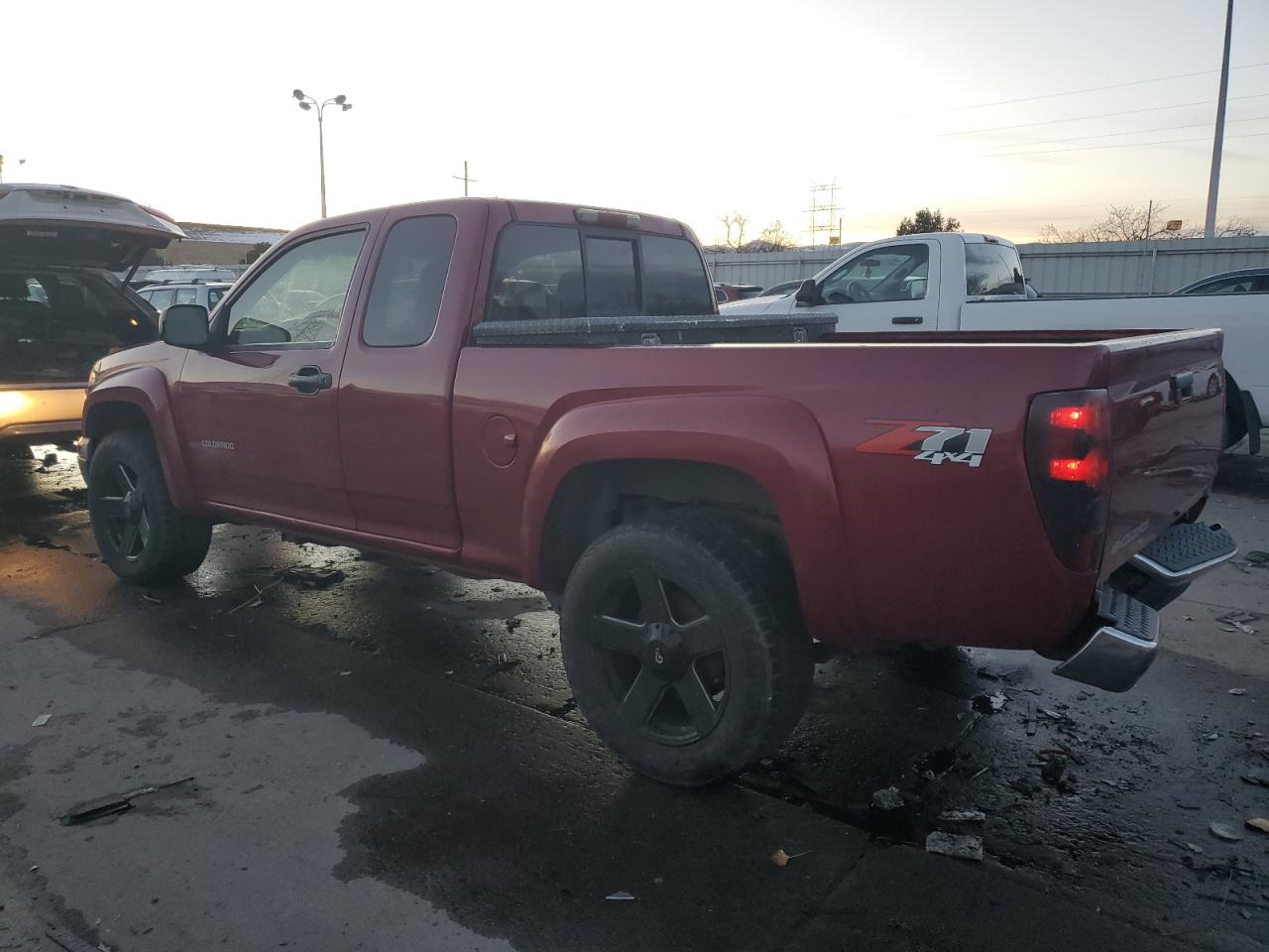 2004 Chevrolet Colorado - Image 2