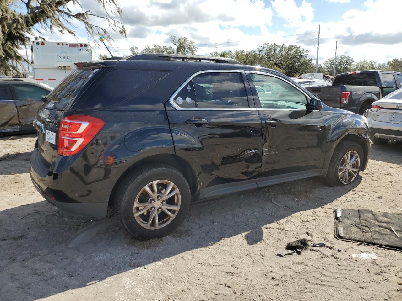 2017 Chevrolet Equinox - Image 3