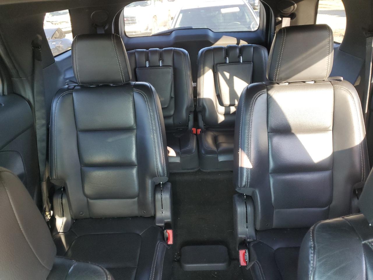 2013 Ford Explorer - Image 10