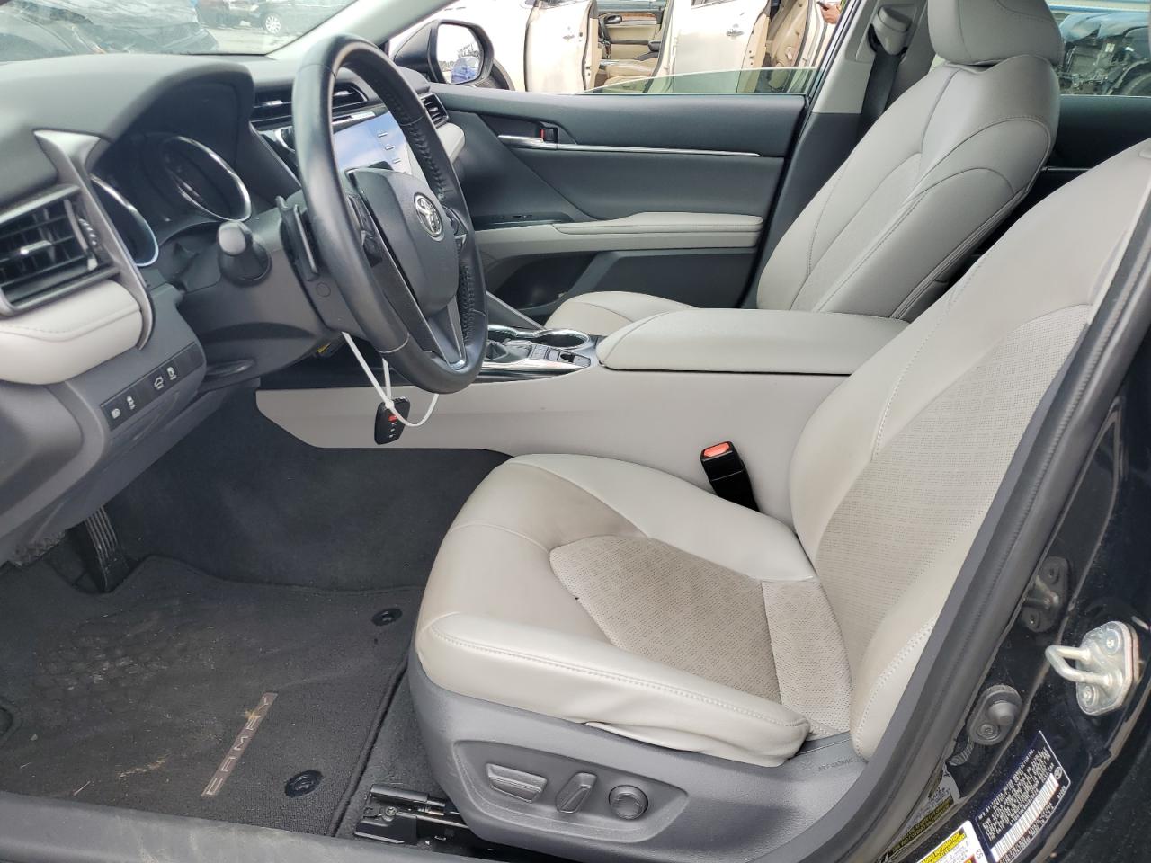 2019 Toyota Camry - Image 7