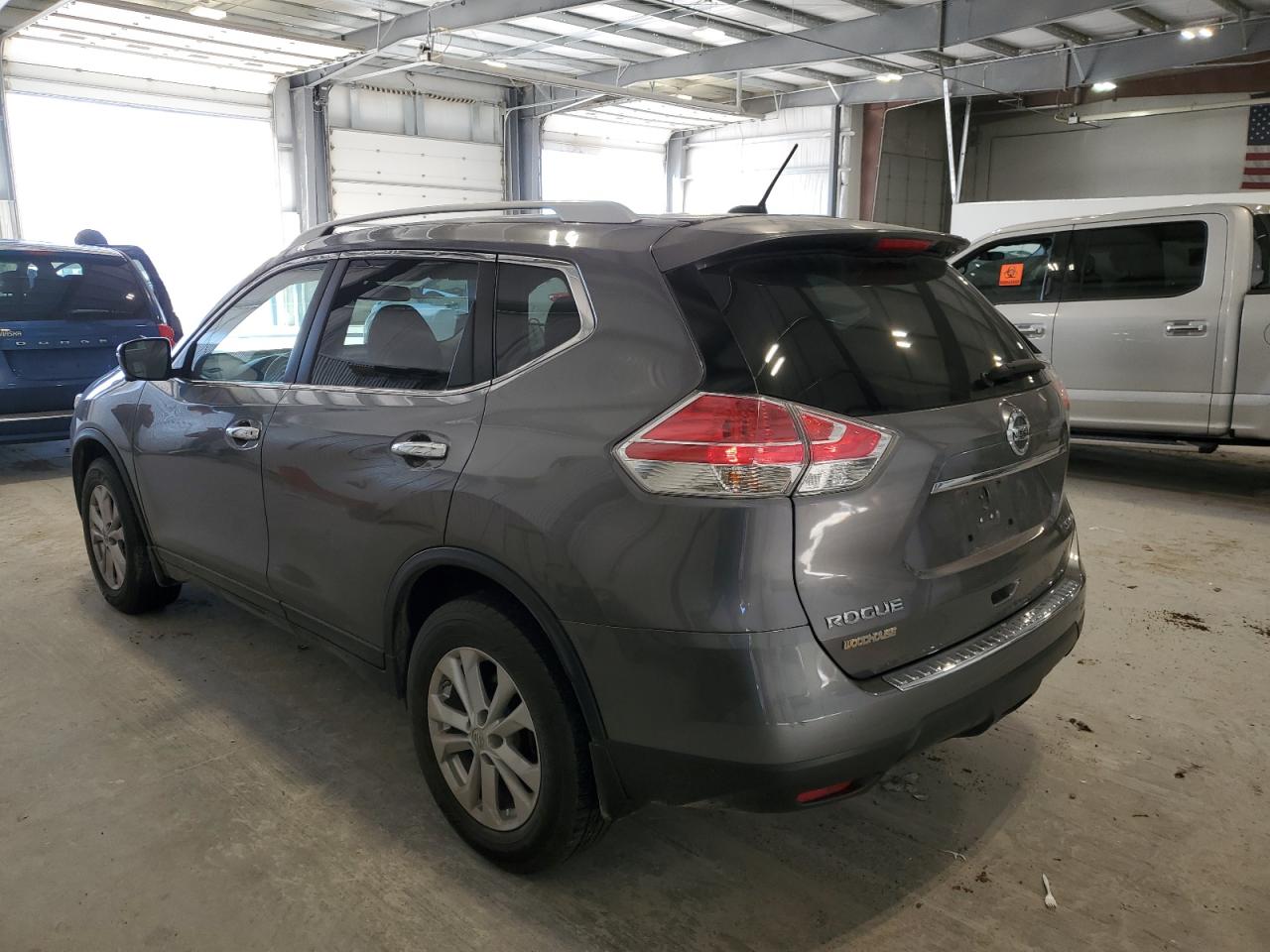 2015 Nissan Rogue - Image 2
