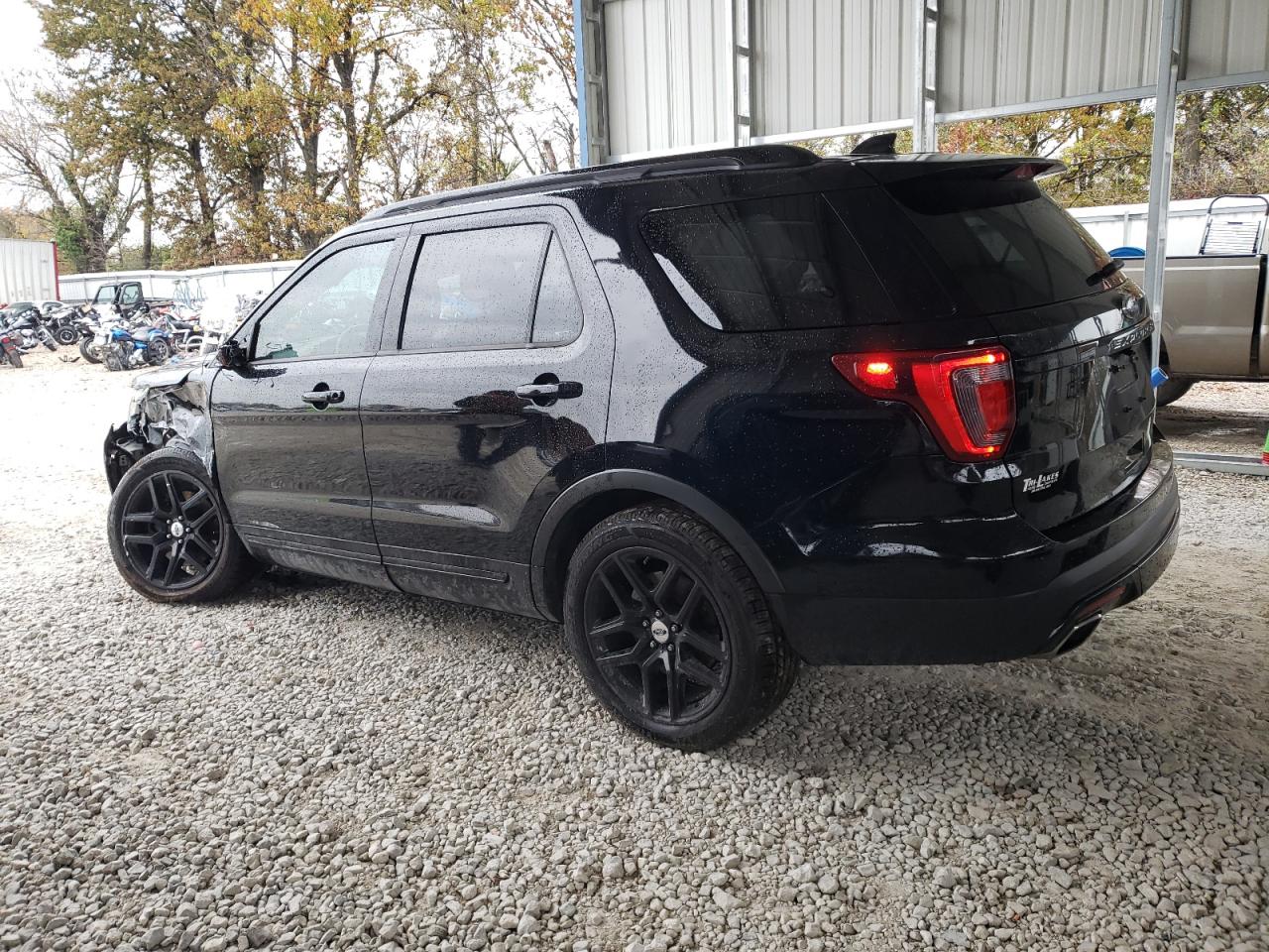2017 Ford Explorer - Image 2