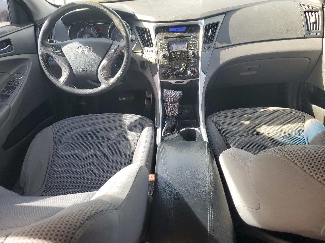 2011 Hyundai Sonata - Image 8
