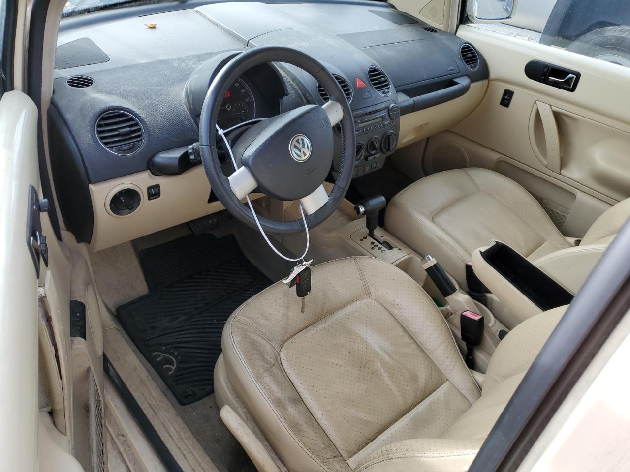 2006 Volkswagen New Beetle 2.5L Option Package 2 VIN: 3VWSG31C86M413513 Lot: 81557984