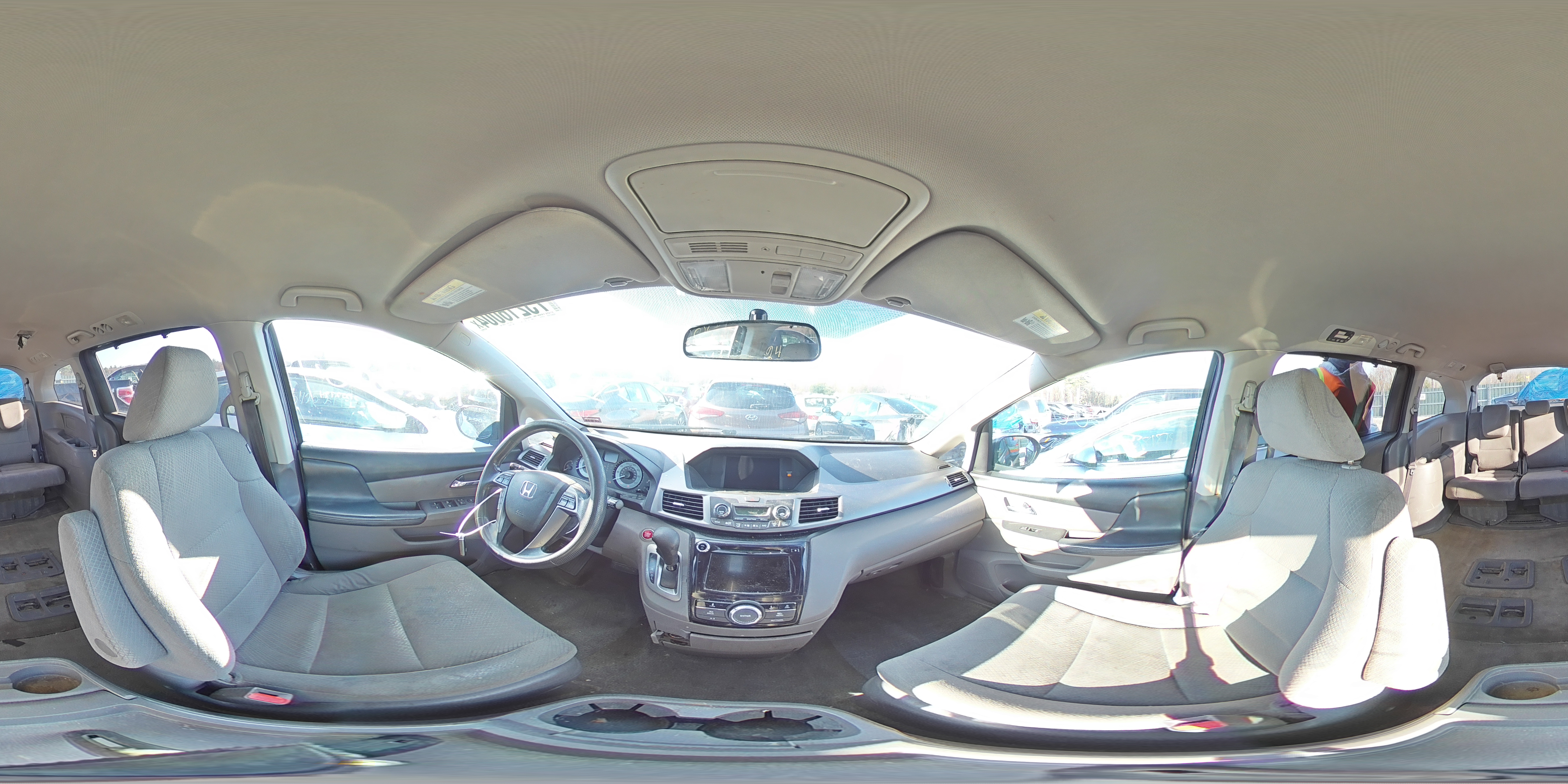 2015 Honda Odyssey - Image 12