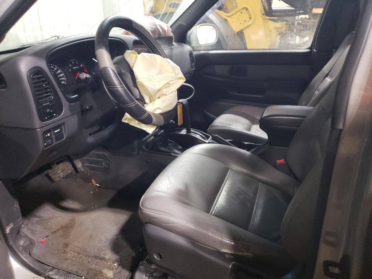 1999 Nissan Pathfinder - Image 7