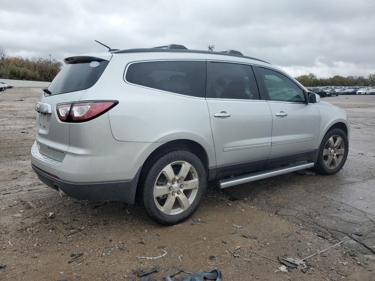 2016 Chevrolet Traverse - Image 3