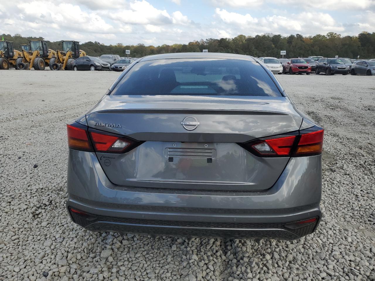 2024 Nissan Altima - Image 6