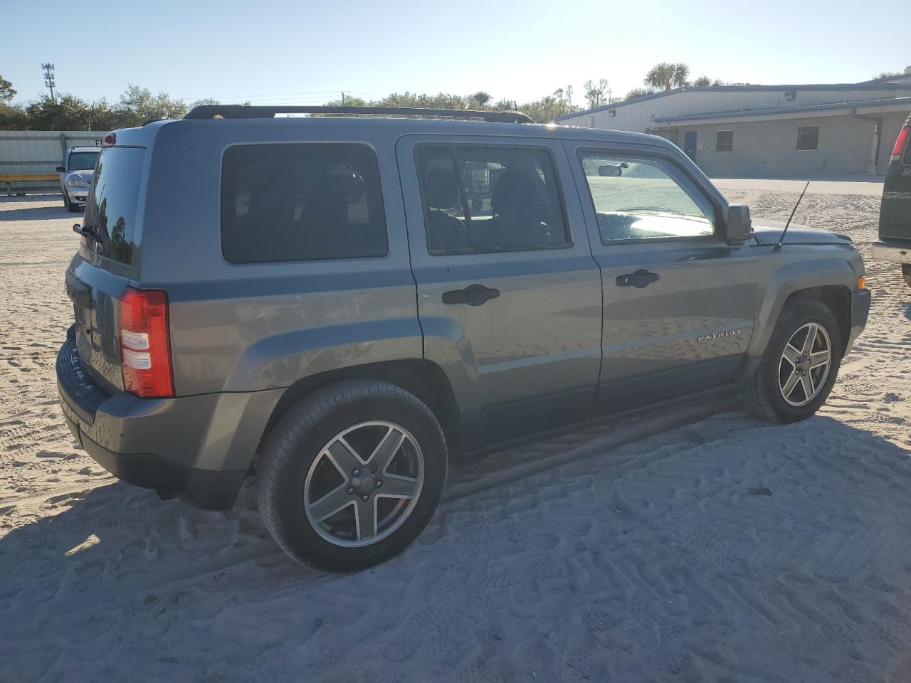 2012 Jeep Liberty (Patriot) - Image 3